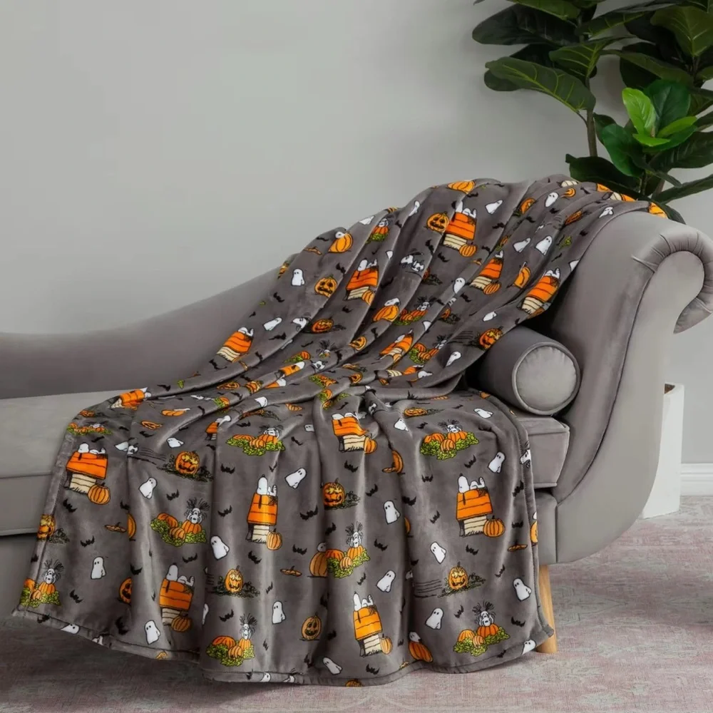 NWT-BERKSHIRE- Peanuts- Snoopy- Halloween- Gray VelvetSoft Blanket 55x70 👻🎃🦇